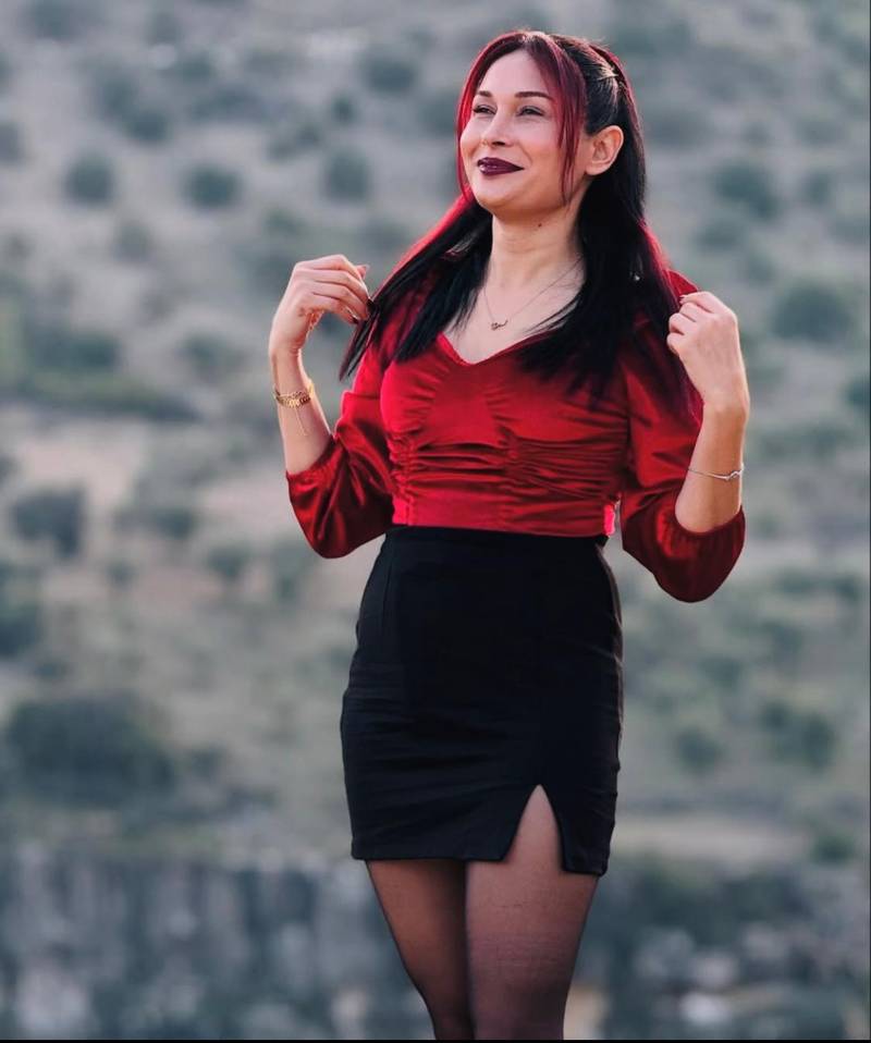 Cumayeri Sarışın Escort