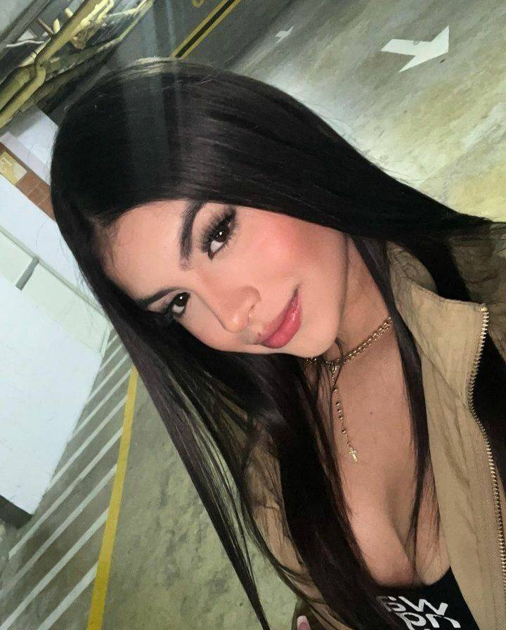 Ekinözü Sarışın Escort