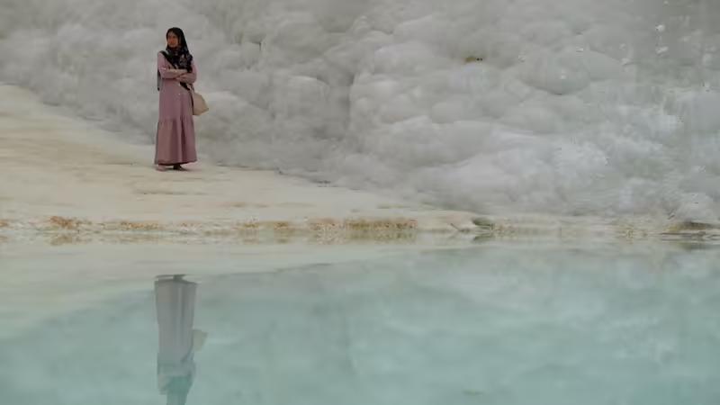 Denizli Pamukkale Gecelik Bayan
