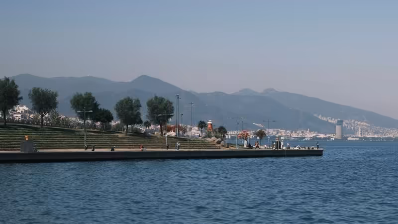 İzmir Beydağ Alisveris Caddeleri