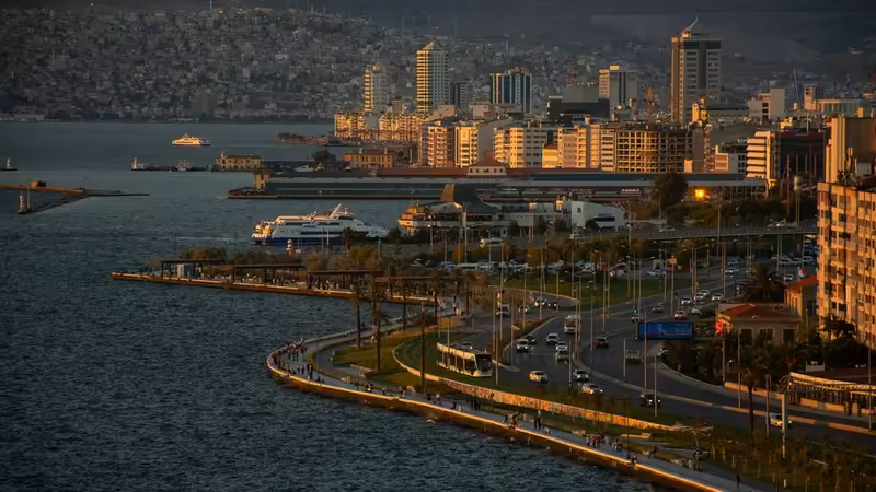 İzmir Dikili Seksi Escort Bayanlar