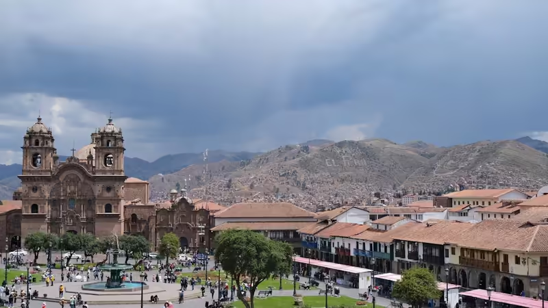 İzmir Ayni Fotografin Farkli Sehirlerde Kullanilmasi Ne Demek