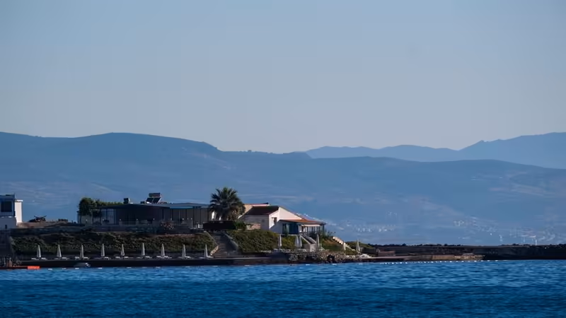 İzmir Karaburun Seckin Bayan
