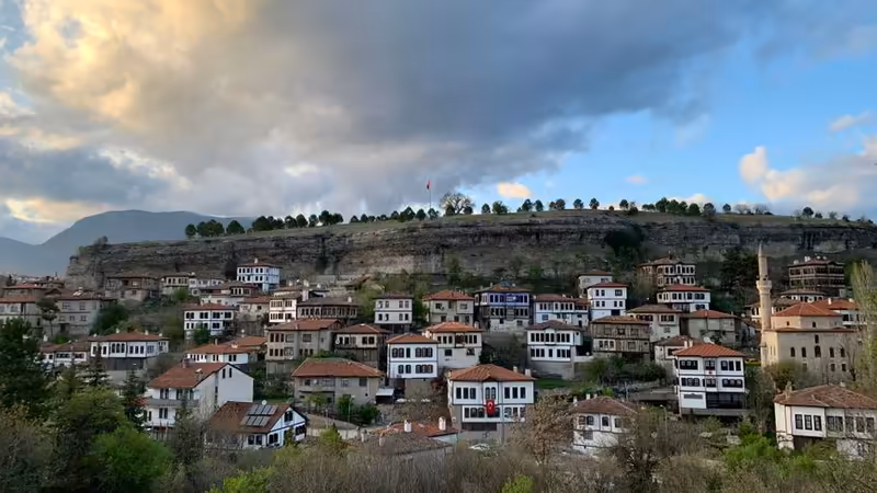 Karabük Elden Alan Escort Profilleri
