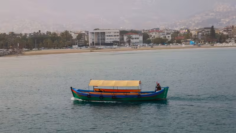 Kibris Lapta Is Seyahati Bayan