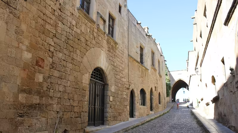 Kibris Ozankoy Sehir Merkezi Bayan