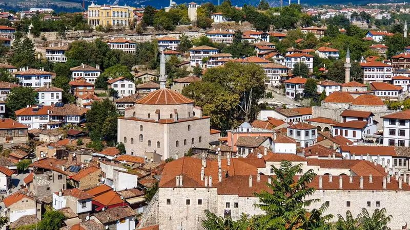 Manisa Luks Bayan