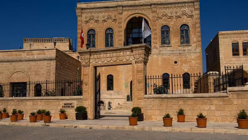 Mardin Midyat Yakindaki Escort