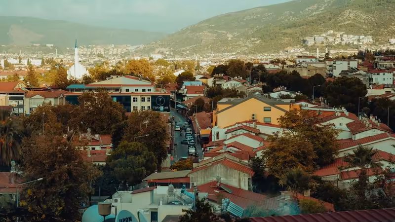 Muğla Datça Sehir Merkezi Bayan