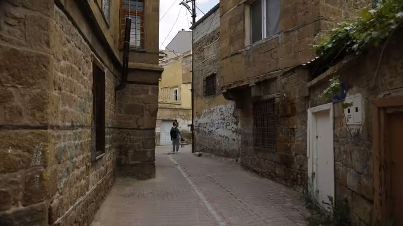 Niğde Altunhisar Kisa Sacli Escort