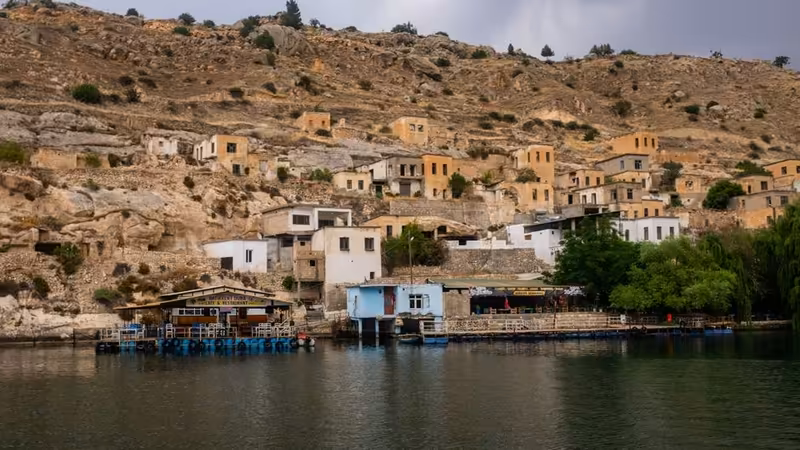 Şanlıurfa Halfeti Kumral Eskort
