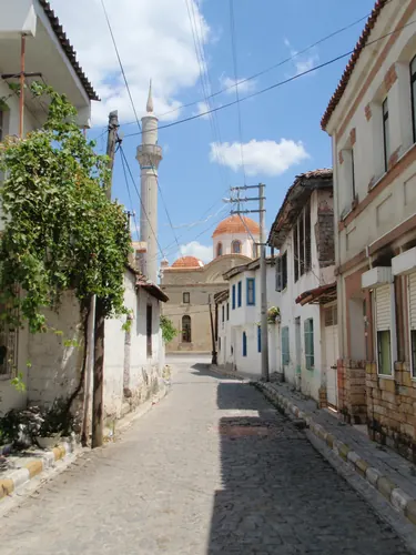 Burhaniye Yasam ve Sosyal Ortam