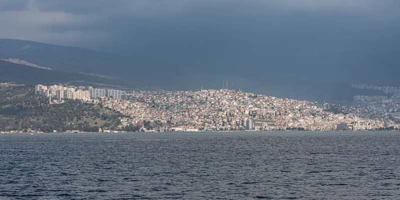 Bayraklı Bolge Rehberi