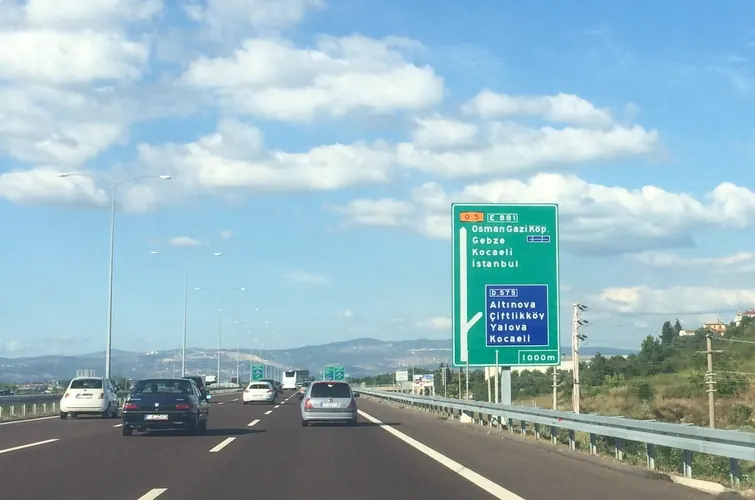 Altınova Yasam ve Sosyal Ortam